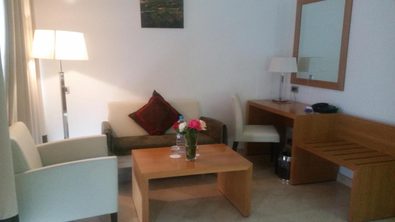 Suites Hotel Mohammed V By Accor Al Hoceima Bagian luar foto