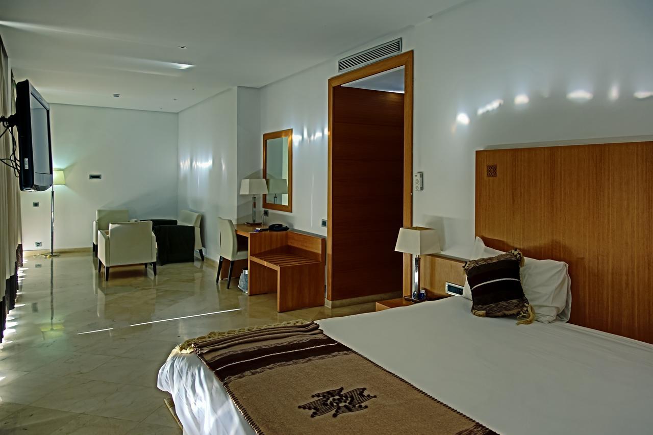 Suites Hotel Mohammed V By Accor Al Hoceima Bagian luar foto