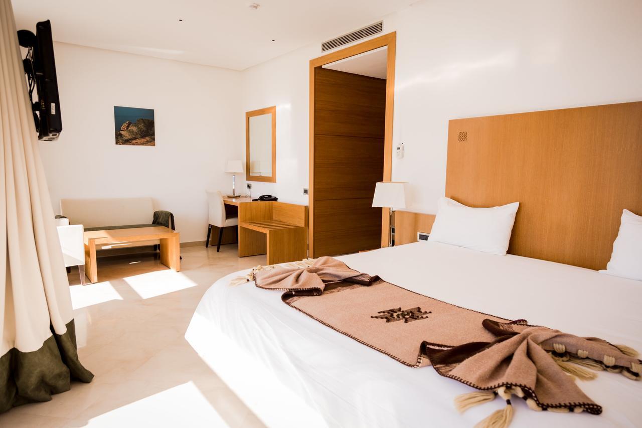 Suites Hotel Mohammed V By Accor Al Hoceima Bagian luar foto