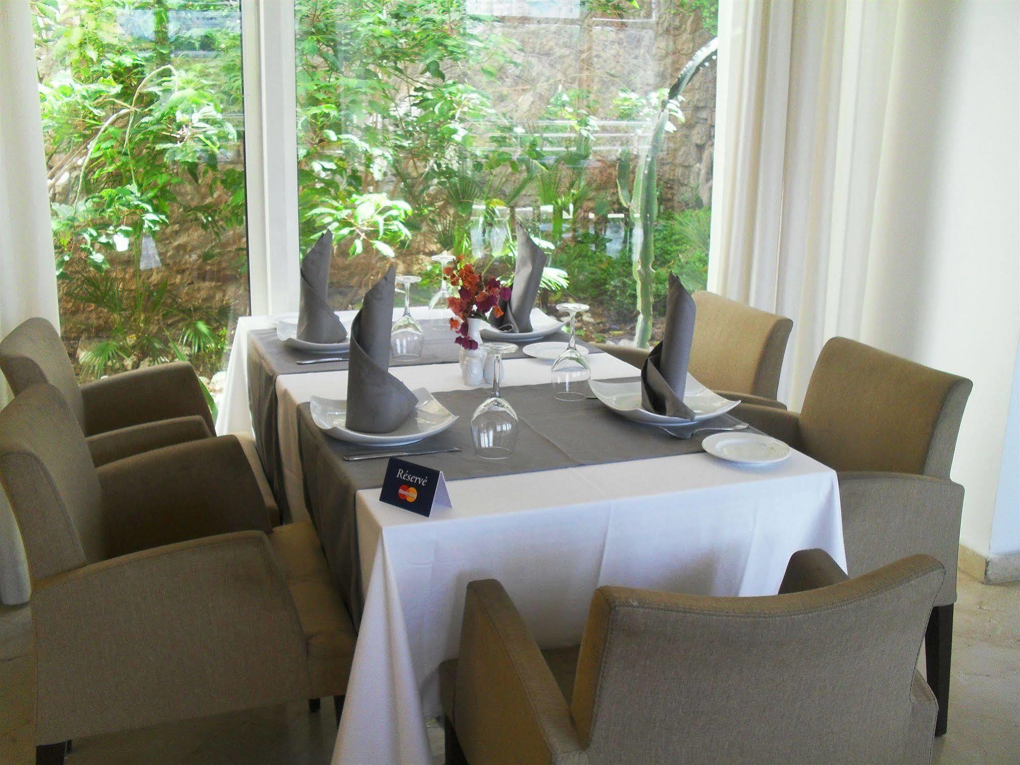 Suites Hotel Mohammed V By Accor Al Hoceima Bagian luar foto